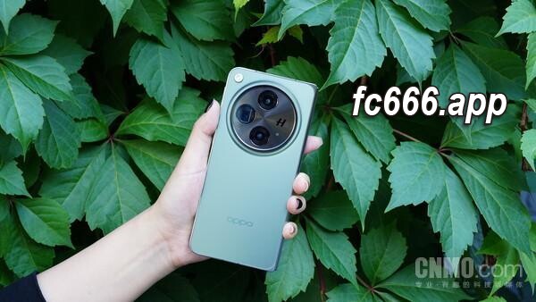 2023122412 Oppo Find N3：打破规则的折叠屏摄影新旗舰