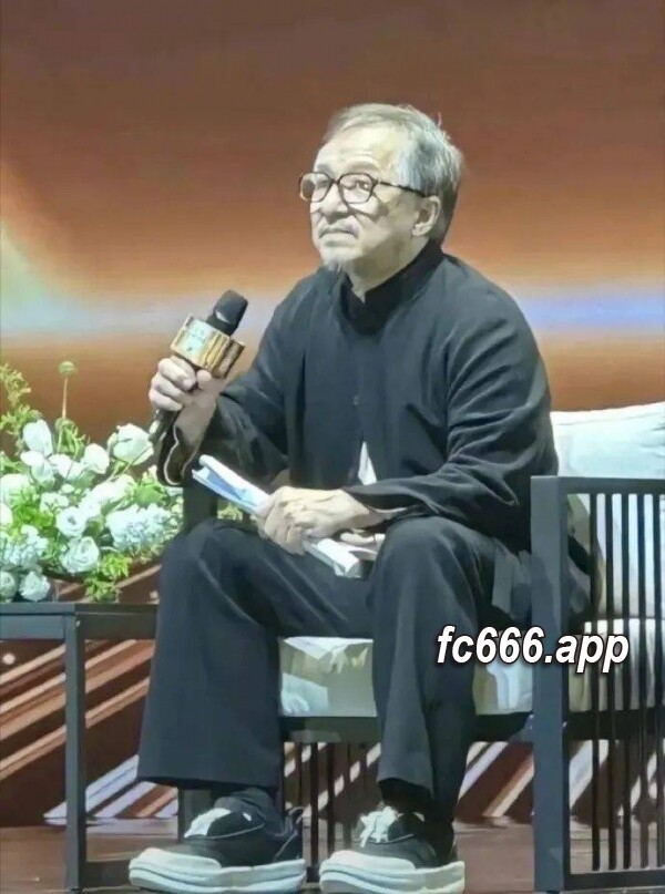 2024031521 功夫巨星成龙步入暮年，年近古稀状态引粉丝关切